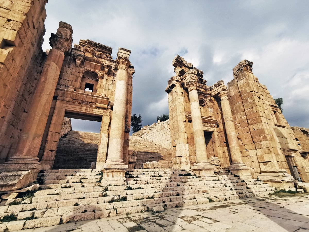 BlogTrotting's tweet photo. Site archéologique de Jerash, (Jordanie) ville construite durant l’Antiquité par des membres de l’armée d’Alexandre le Grand. +de photos : https://t.co/DRcET6JBGZ #Gerasa #jerash #view #travelphotography #holidays #getoutstayout #naturelovers #liveauthentic #beautifuldestinations https://t.co/m17QgCYvNK
