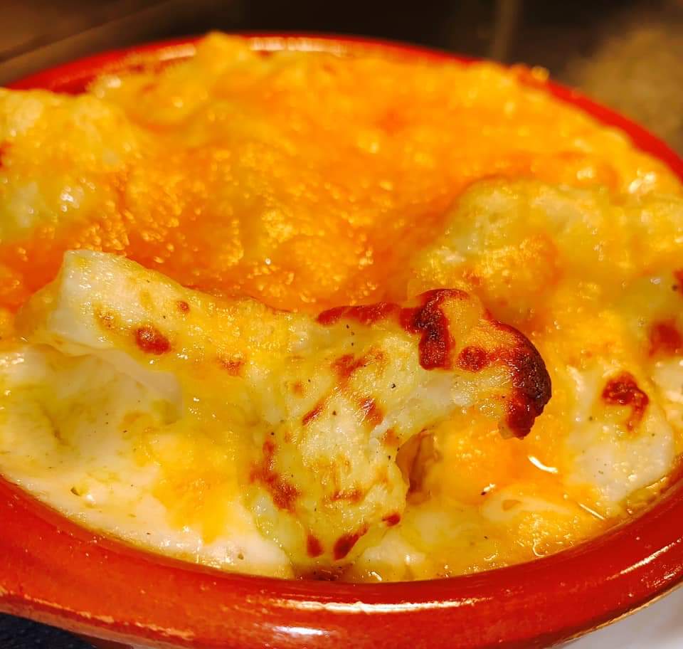 Why stay at home when we can cook for you ............ 🥂

2 courses £19.50
3 courses £23.50
#Sundayfunday #SundayRoast