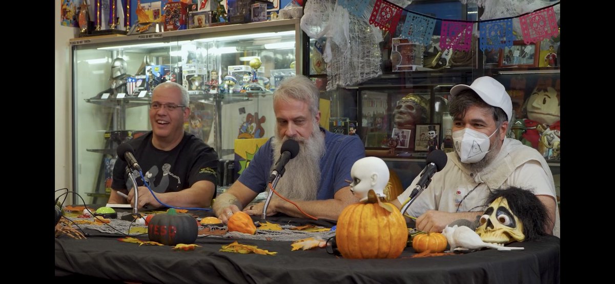 oldmarshall's tweet image. When @BQQuinn finds out about the hot dog belt, and when @TellEmSteveDave hears the word “dyslex-cized”...