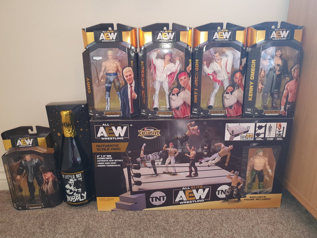 Louca85's tweet photo. @RingsideC #RSCdynamite please help a British brother out, we have ZERO chance of ever finding a chase out here in the wild! Been very fortunate to obtain what I have already #aewunrivaled https://t.co/Q8WESIXa6t