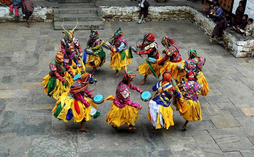 Arunachal Pradesh- Bardo Chham - from the West Kameng district, based on stories of good and evil. the Sherdukpens mask themselves to represent different animals and dance to show an act of fighting the evil forces