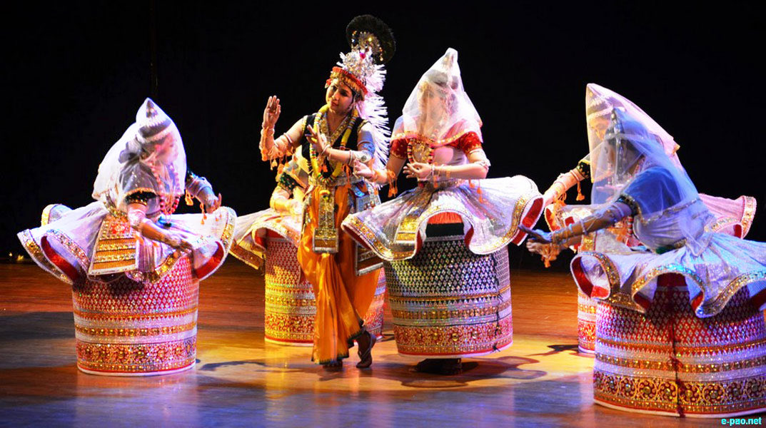 Manipur- Manipuri Dance or Jagoi -another major Indian classical dance, it is know for its Ras Leela based themes, soulful movements and intricate dresses. It is accompanied by devotional music and instruments and is predominantly performed in the Meitei community