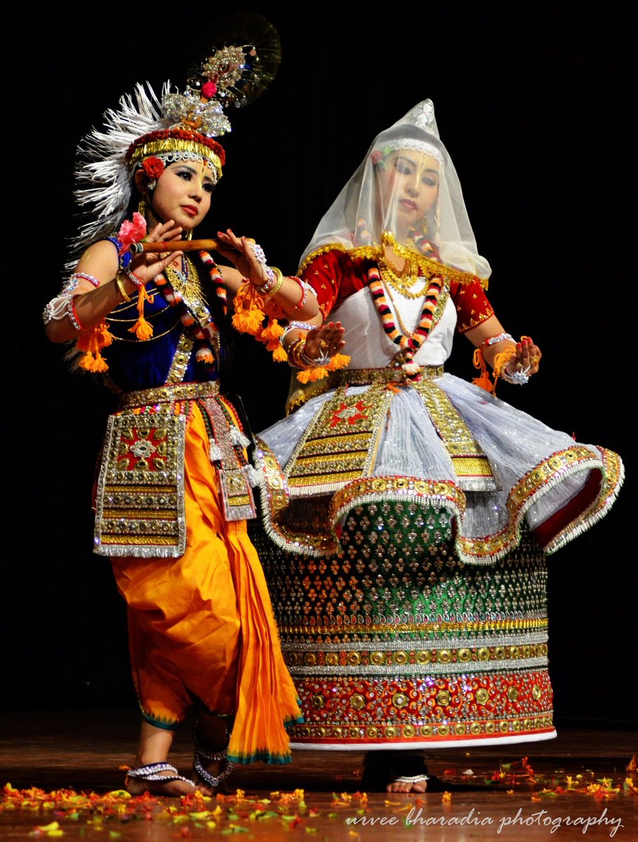 Manipur- Manipuri Dance or Jagoi -another major Indian classical dance, it is know for its Ras Leela based themes, soulful movements and intricate dresses. It is accompanied by devotional music and instruments and is predominantly performed in the Meitei community