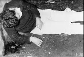 ConsuorF's tweet photo. ¿Sabías que #Taldiacomohoy se encontró el cuerpo sin vida del capitán de farmacia Alberto Martín Barrios, tras 13 días de secuestro y torturas por #ETA?.

Te voy a intentar contar el calvario que vivió Alberto y su familia ⤵️ https://t.co/PJ08N3ZQPl