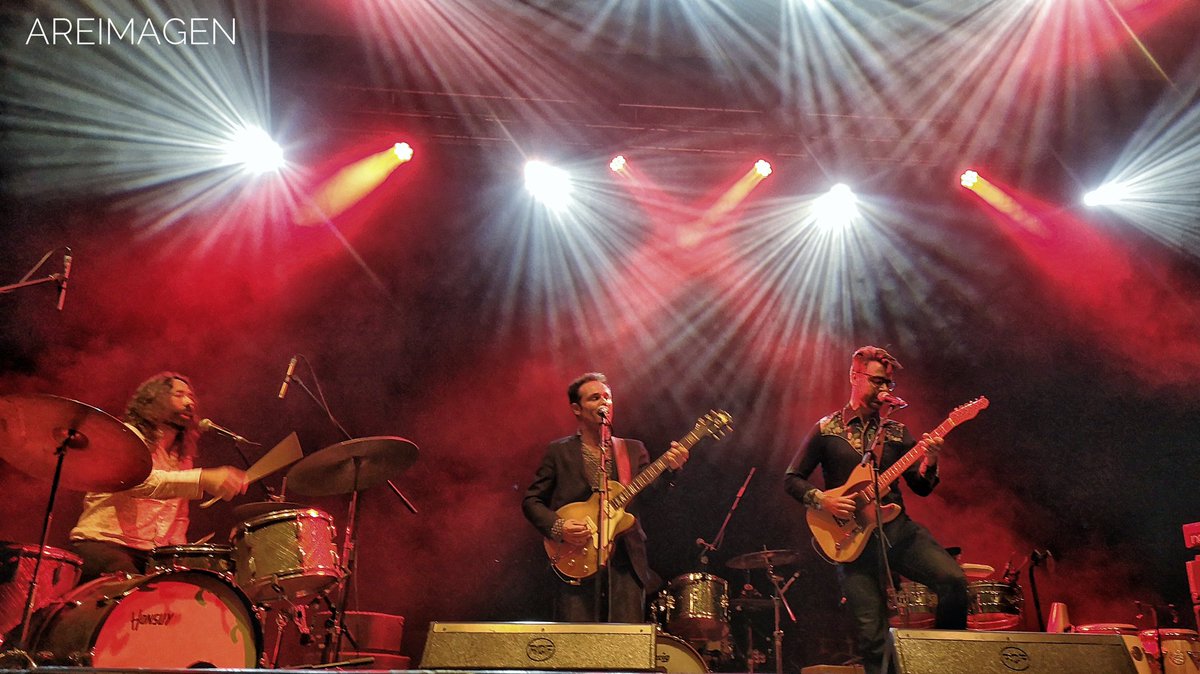 areimagen's tweet photo. 17 Octubre 2020 concierto #SoulBrothers @SantanderEscena banda compuesta @thecriers #Adriáncosta @anautoficial #anaut @julimaeso #julianmaeso @JuanZelada #juánzelada dentro del ciclo #soulshake #músicaendirecto #Santander #músicasegura https://t.co/wLh8cujpVf