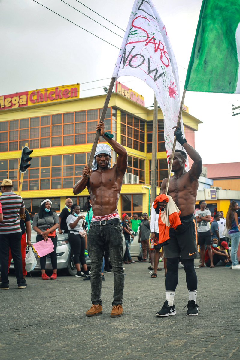 Jiokkycee's tweet photo. @Meechee_Jo @mis_kaysie We did at #EndsarsAmuwo #FestacProtest βπΎ https://t.co/VsMt66A3ku