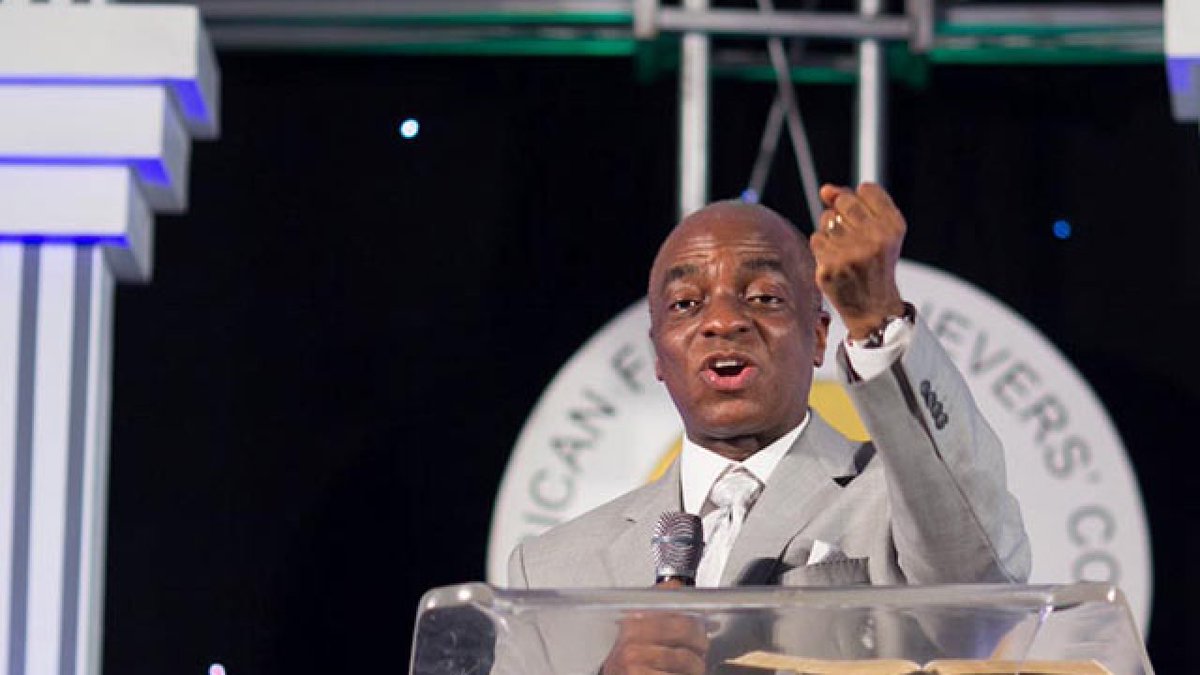SaharaReporters's tweet photo. Bishop @DavidOyedepoMin Backs #EndSARS Protesters, Says Buhari Leading ‘Killer Regime’ | Sahara Reporters https://t.co/dqDju1M6D0 https://t.co/hPixxIsaeb