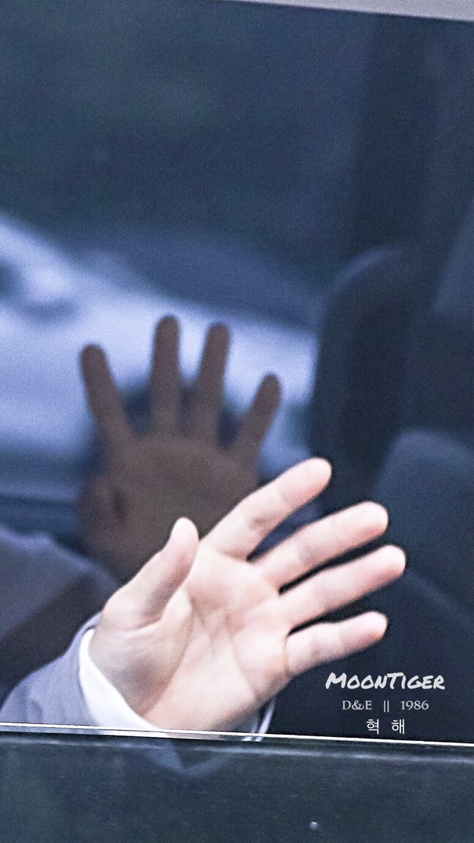 His tinie hand