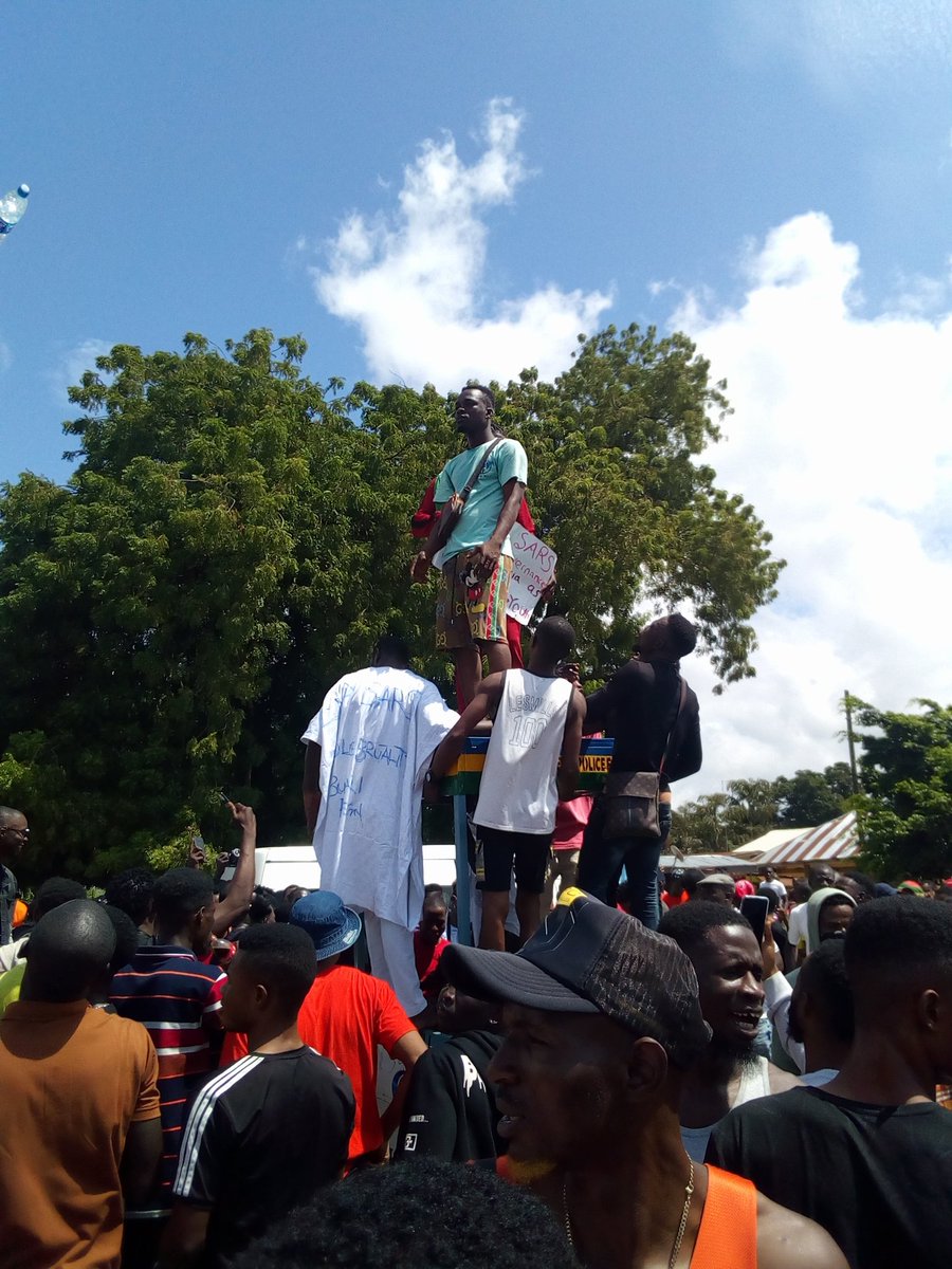 Maayor4u's tweet photo. #ilorinprotest #EndSARS #EmdSWAT  cdq dey here so https://t.co/rOIssPbFB2