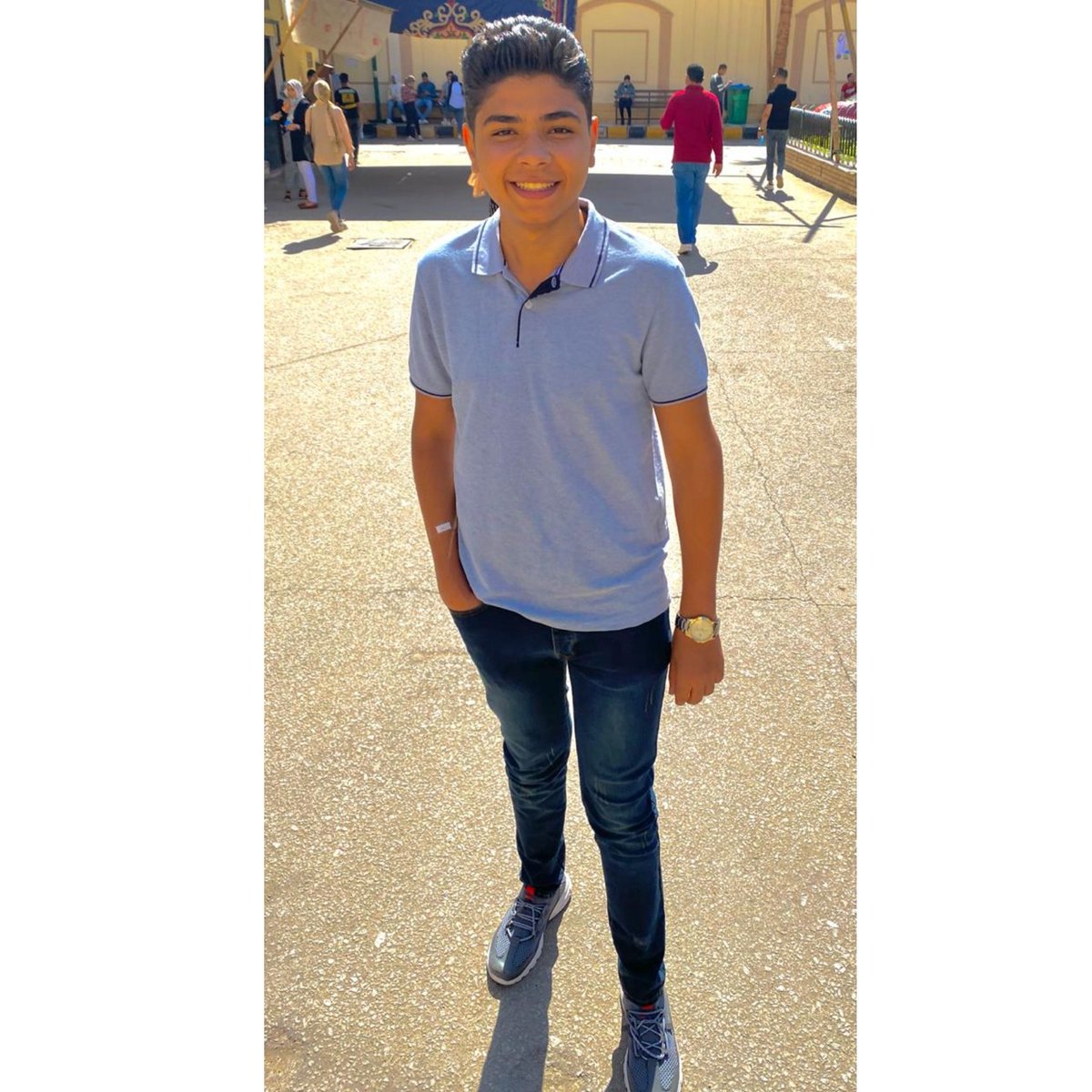 TefaaaaXx's tweet photo. طالب جامعي 😂🖤 https://t.co/RIzPUMdDeH