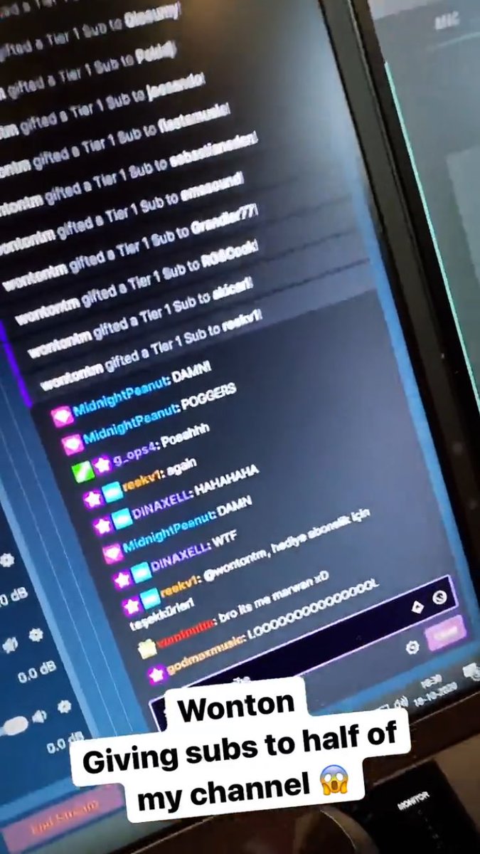 david_protocol's tweet image. Crazy moment live on Twitch 😂