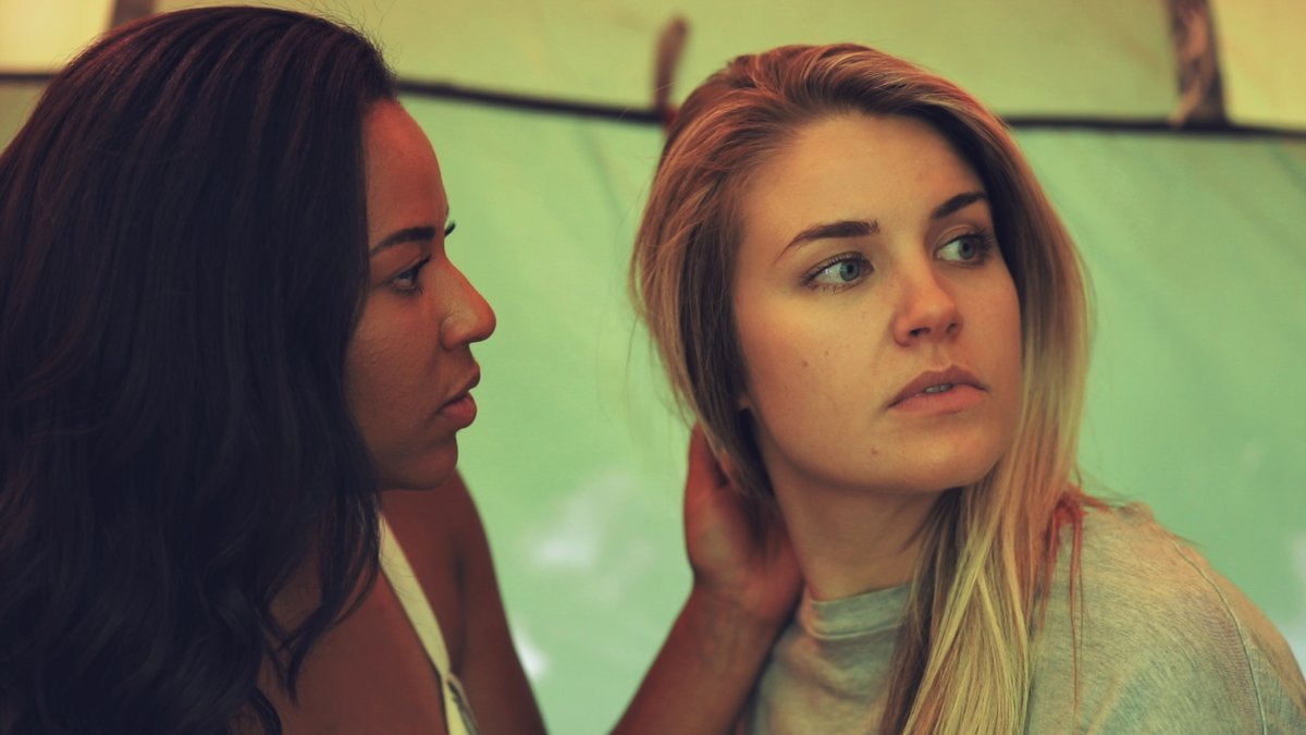 Investigate a murderer or make out with your girlfriend? It's up to you. Watch our new CHOOSE YOUR OWN ADVENTURE series "What Would Nella Do?" youtu.be/d2NhS2wqBqw