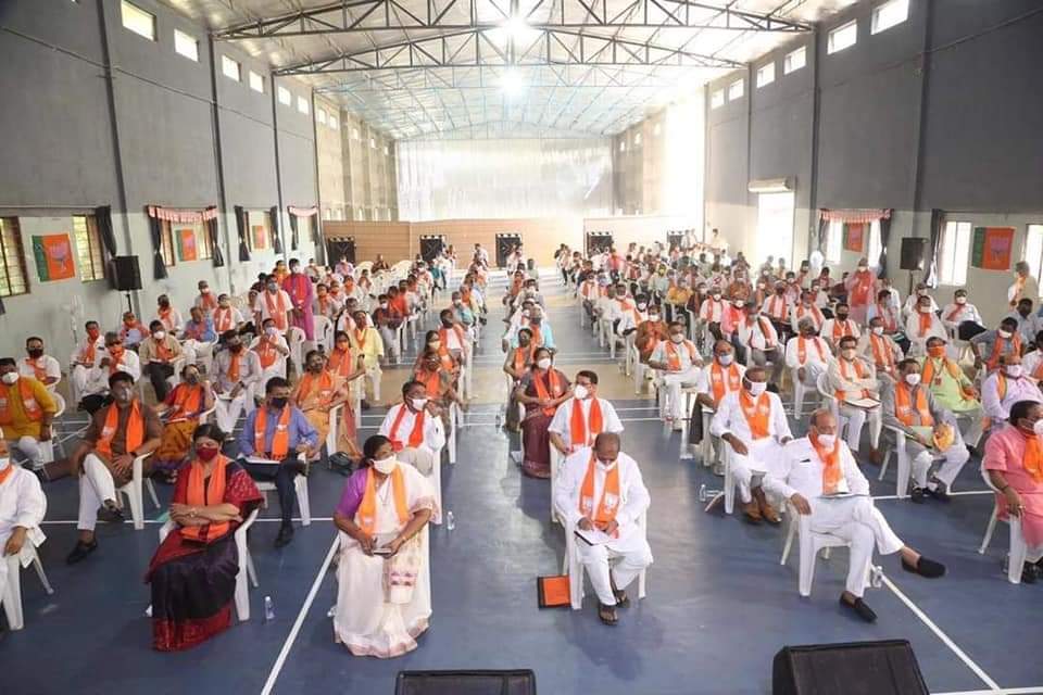 jivrajkchauhan1's tweet photo. #BJP4Gujarat #State #President Shri #C_R_Patil ji , addressed and guided the Office bearer,  Shaktikendra Incharge, and Taluka Jilla Panchayat Seat Incharge of Kanjan Assembly bye election at Manav Mandir Kandari. #Jitse #Vikas #Jitse #Gujarat . https://t.co/KL8iB1lyO2