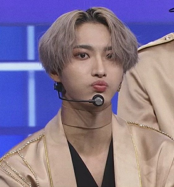 Seonghwa from kcon:tact season2 - a thread