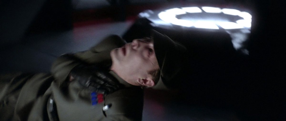 ClassicStarWars's tweet photo. Apology accepted #classic #starwars #theempirestrikesback #darthvader #captainneeda https://t.co/sBkOvllDS9
