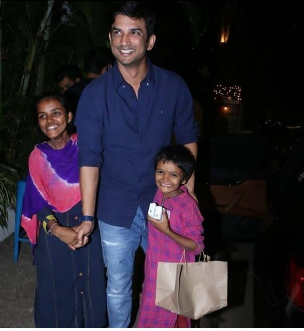 AsguSSRF555's tweet image. Post an off screen pic of SSR with the tagline 

#ProtestInBengal4SSR 

Tagging: @ANjaLI__070 
@Halleys60020 @Soul_Of_Dialect 
@itsdeleena @hkaur0353 @800shine_dv @AnuKansal8 
@here_for_ssr @jannat_ISBP 
@