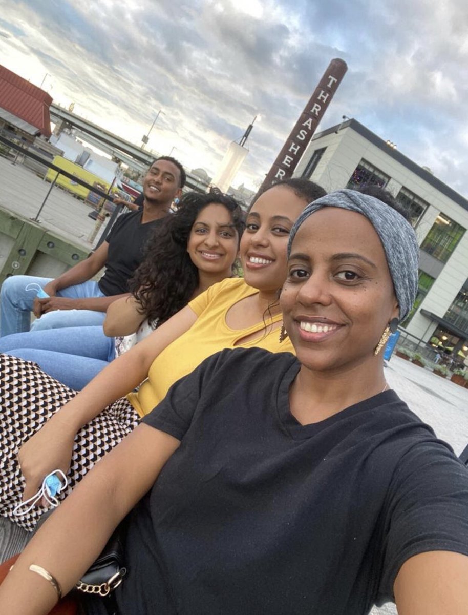 _lilyjava's tweet photo. Surround yourself with people who are REAL. Life can be hard sometimes, but when you have the right people by your side, you can get through anything! #real #lilyjava #passionjava @passion_java https://t.co/wFnkrreZ9O