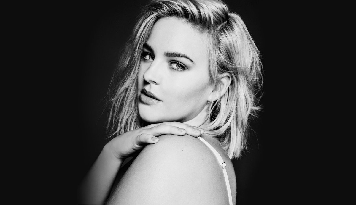 Anne-Marie• likes both men and women, prefers not to label• British singer-songwriter• R&B, pop, grime• Perfect to Me