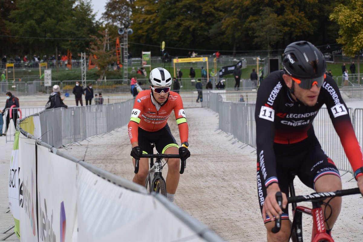 <a href="/ekzcrosstour/">EKZ CrossTour</a> Bern aujourd’hui 🤘🏼 <a href="/fm_boyaux/">FrançoisMarieBoyaux</a> slalom pour m’accompagner aujourd’hui sur ce terrain rapide et technique ;) #cestlepanard @swissalpswheel