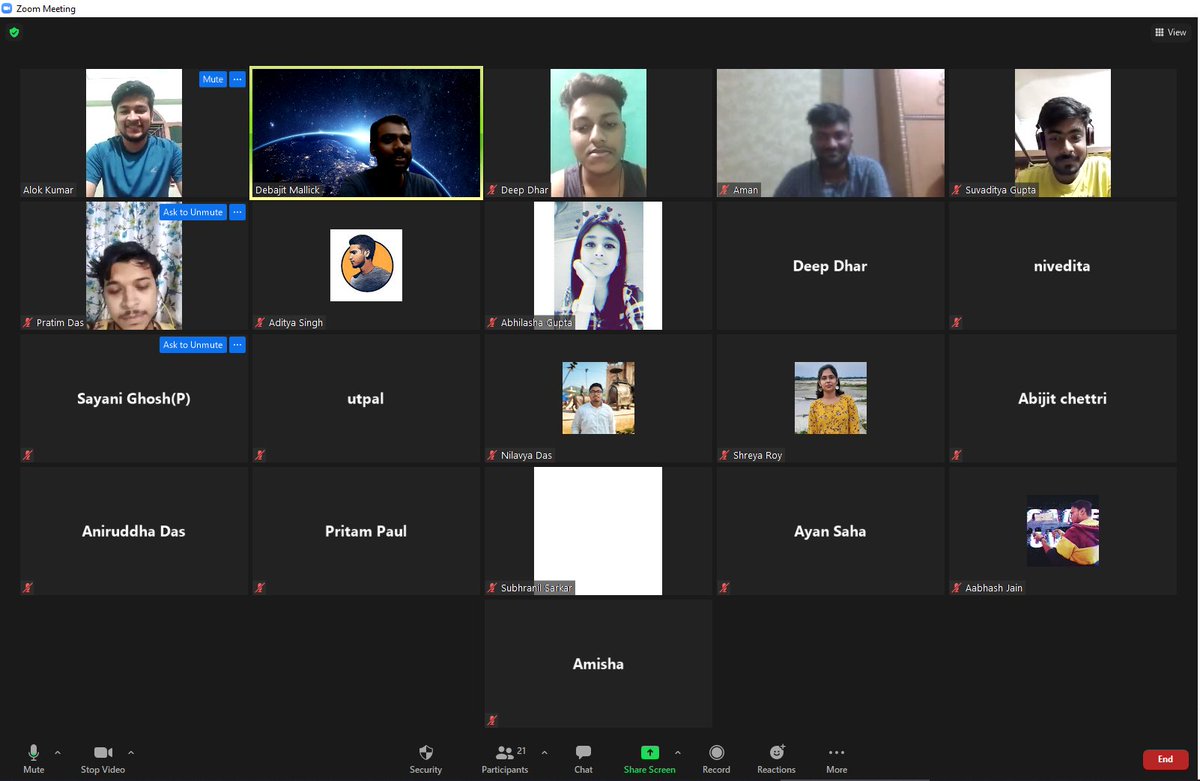 hackclubsit's tweet photo. Another informative session done. Today we were having @kabir_manthan 4th year student placed in DXC Technology and ZS Associates. Today he shared his journey practices how he cracked placement interviews.We are thankful to him and thanks to all of you who made it succesfull🌟 https://t.co/YyPw6pSq14