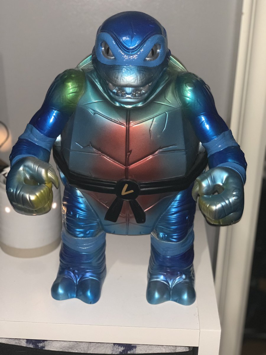 Yup_83D's tweet photo. Dope ass B-Day gift from wifey #ToyTokyo #TMNT #KAIJU #Leonardo I truly was surprised and happy to get this. Thanks baby girl 😁😁😁😁 https://t.co/MCtcrSXp52