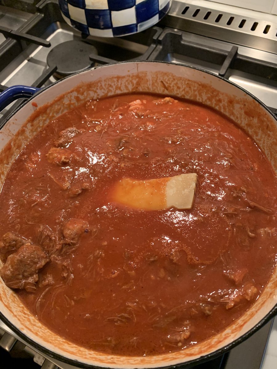 phishgolfing's tweet photo. ⁦@mattymatheson thank you for⁩ “I dream of Bolognese” #sundaypasta ⁦@VICETV⁩ #beefybolognese #ragubolognese #neednewepisodes https://t.co/gIMKiRBLXg
