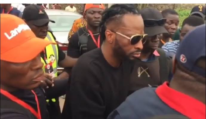 Codecodedly's tweet image. Can we get massive 5000 Retweet for #EndSARS

Drop your number for Internet Data/Airtime Top-up

*Ensure you follow*➡➡➡➡ @official_9ice 

#BetterTogether #Trem #ArrestKillerOfficers #2ndService #EndPoliceBrutalityinNigera