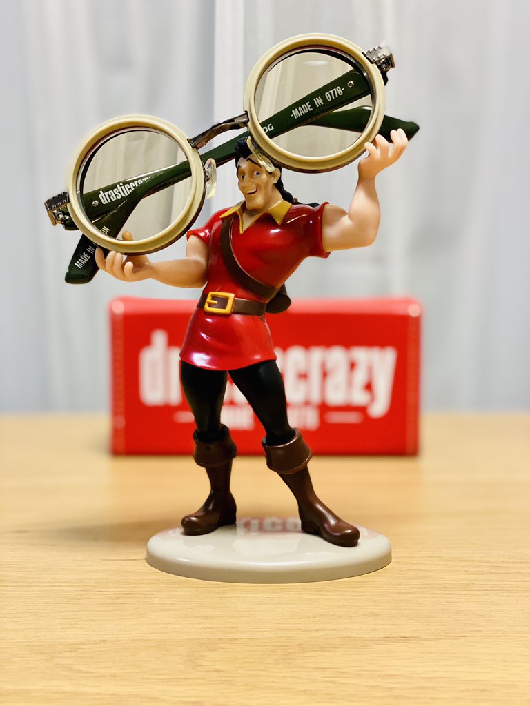 ガストンの魅力たっぷり眼鏡スタンドと歯磨きセットをゲット