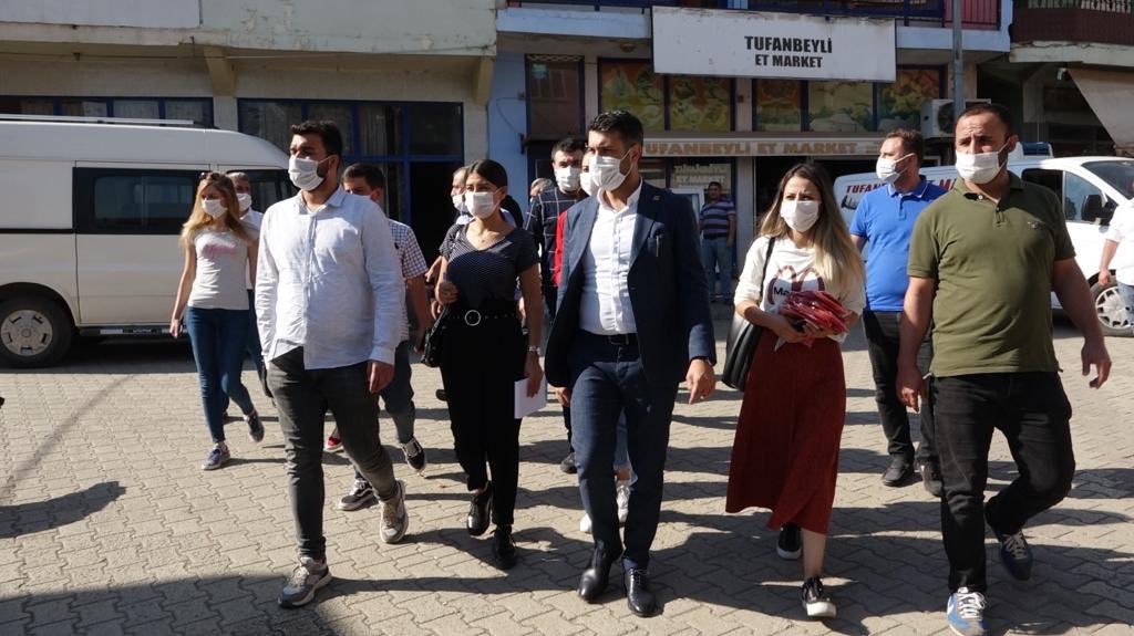 Tufanbeyli, Saimbeyli ve Feke’de

Adana gençlik örgütleri olarak esnafımızın derdini dinledik.Belediyelerimizden beklentilerini ve taleplerini öğrendik.

Bundan sonra ayrımız gayrımız yok tüm gençliğimiz yerelden genele iktidarı bekliyor.

Işığımız hiç sönmeyecek...

#UmutBurada
