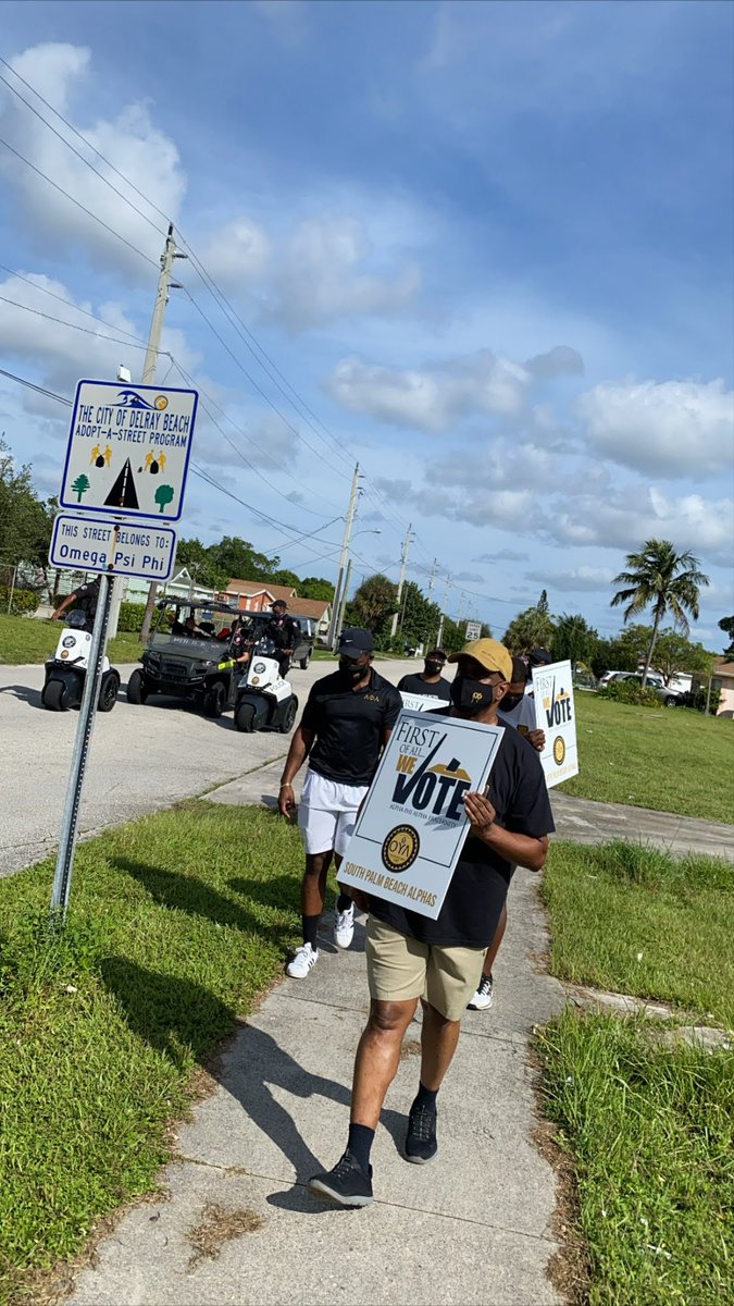 SPB_Alphas's tweet photo. Saturday we went out into our local community and encouraged local citizens to get out and vote. Get out and make your voice be heard! This election will change lives forever be on the right side of history! 🤙🏾
#VOTE #FloridaFed #FirstOfAllWeVote #AVotelessPeopleIsAHopelessPeople https://t.co/SFCiPg9XFT