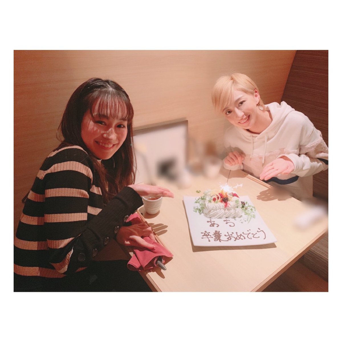 kio_kanade's tweet photo. ずーっとずーっと大好きなお姉ちゃん😘❤️愛希さんとの出逢いに感謝です😌
2枚目は私が宝塚卒業する時にご飯連れてってもらった時の…😌✨ https://t.co/4d54Y2IoKG