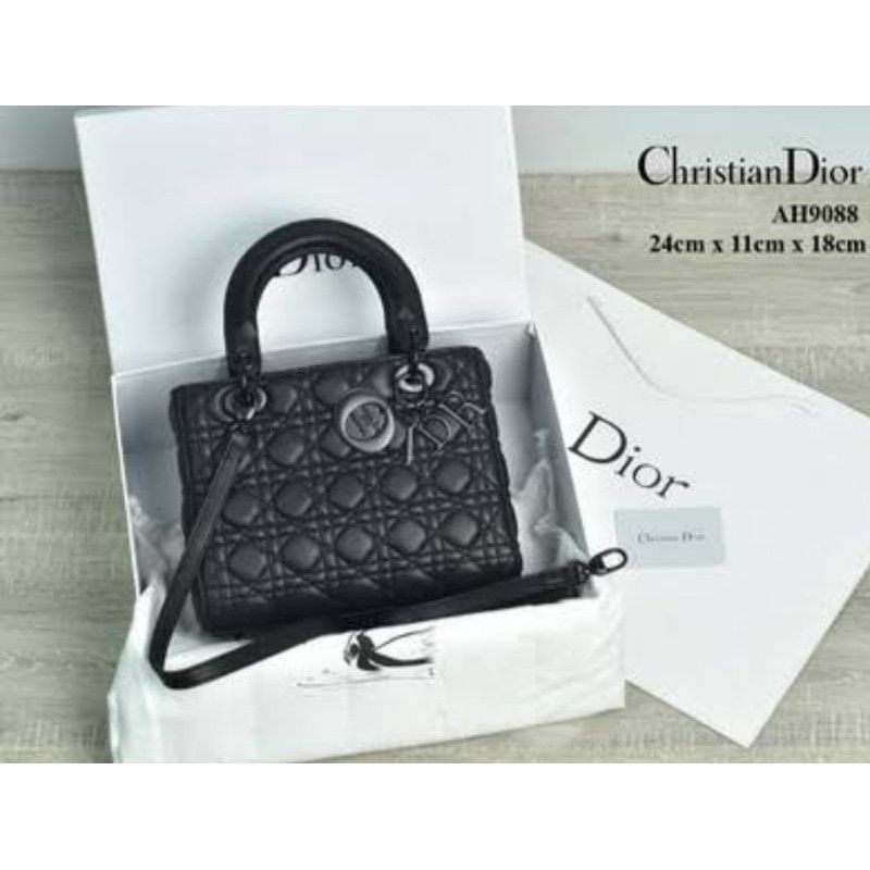 Saya menjual Sale!!! Tas murah di... seharga Rp175.000. Dapatkan di Shopee sekarang! shopee.co.id/aixrose/595779… #ShopeeID