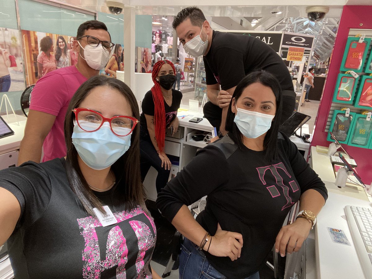 #ILoveTMobile #5GSweetSpot  #TMobilePuertoRico #PlazaCentroKiosk #WeWontStop Store 9437 Huddle