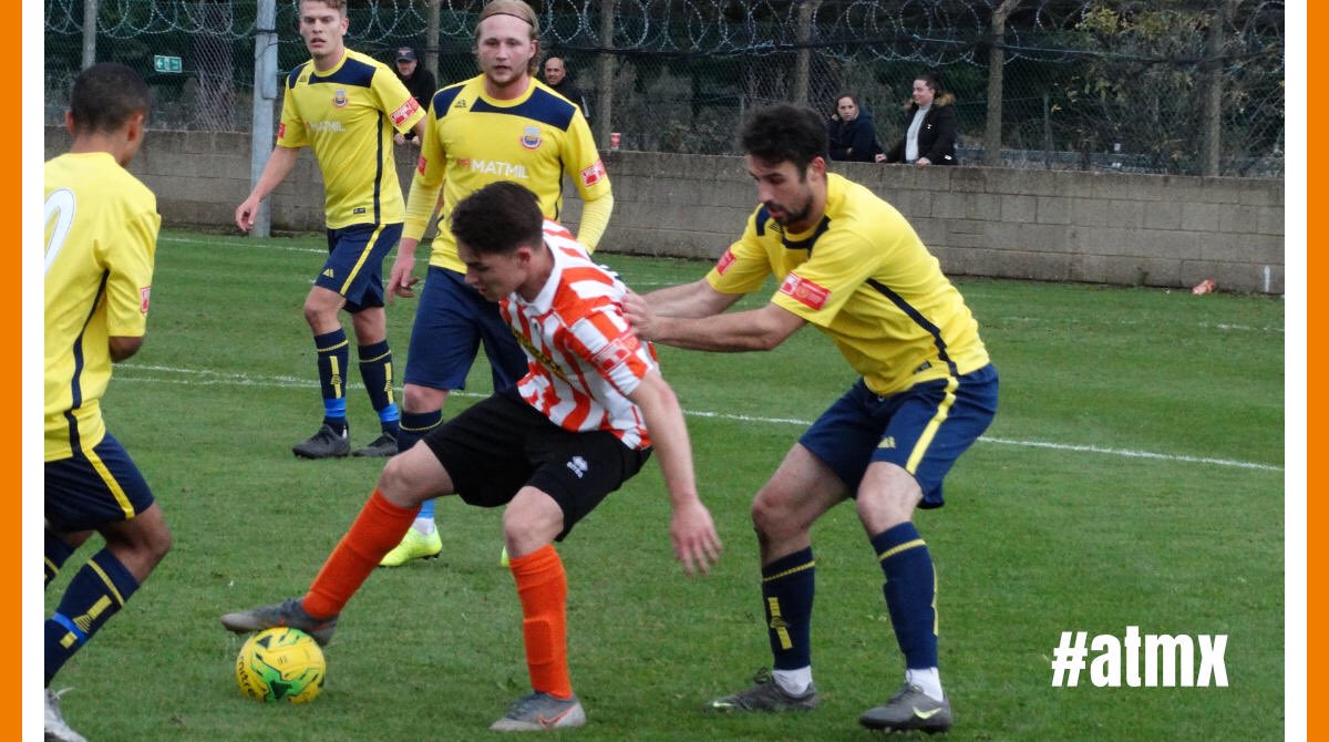 ashfordtownmx's tweet photo. The match report for yesterday’s @BuildbaseUK @FA Trophy game is now available via our website 📙🍊
https://t.co/QN9slFiw4L
Photos and report courtesy of @pgbuk / @ElevatedOnline
#ASHWHI #atmx #FATrophy https://t.co/qajuCJFesi