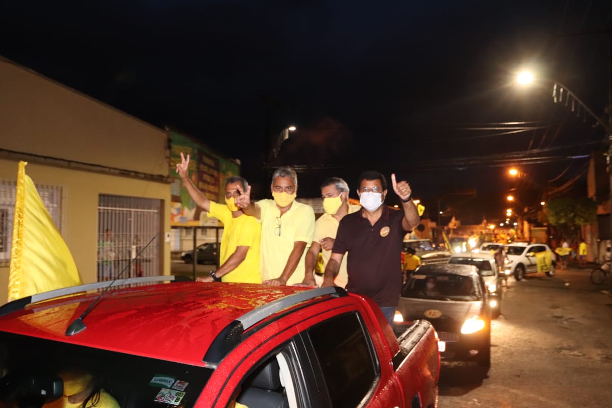 Davidson65's tweet photo. Noite de animação e alegria em #Coaraci com a grande carreata do candidato a prefeito Nino Torquato e vice Rosival Carneiro. Muita gente unida na certeza de fazer uma Coaraci cada vez melhor! Vamos nessa! #Bahia #Eleições2020 https://t.co/M2HPhz8CSB