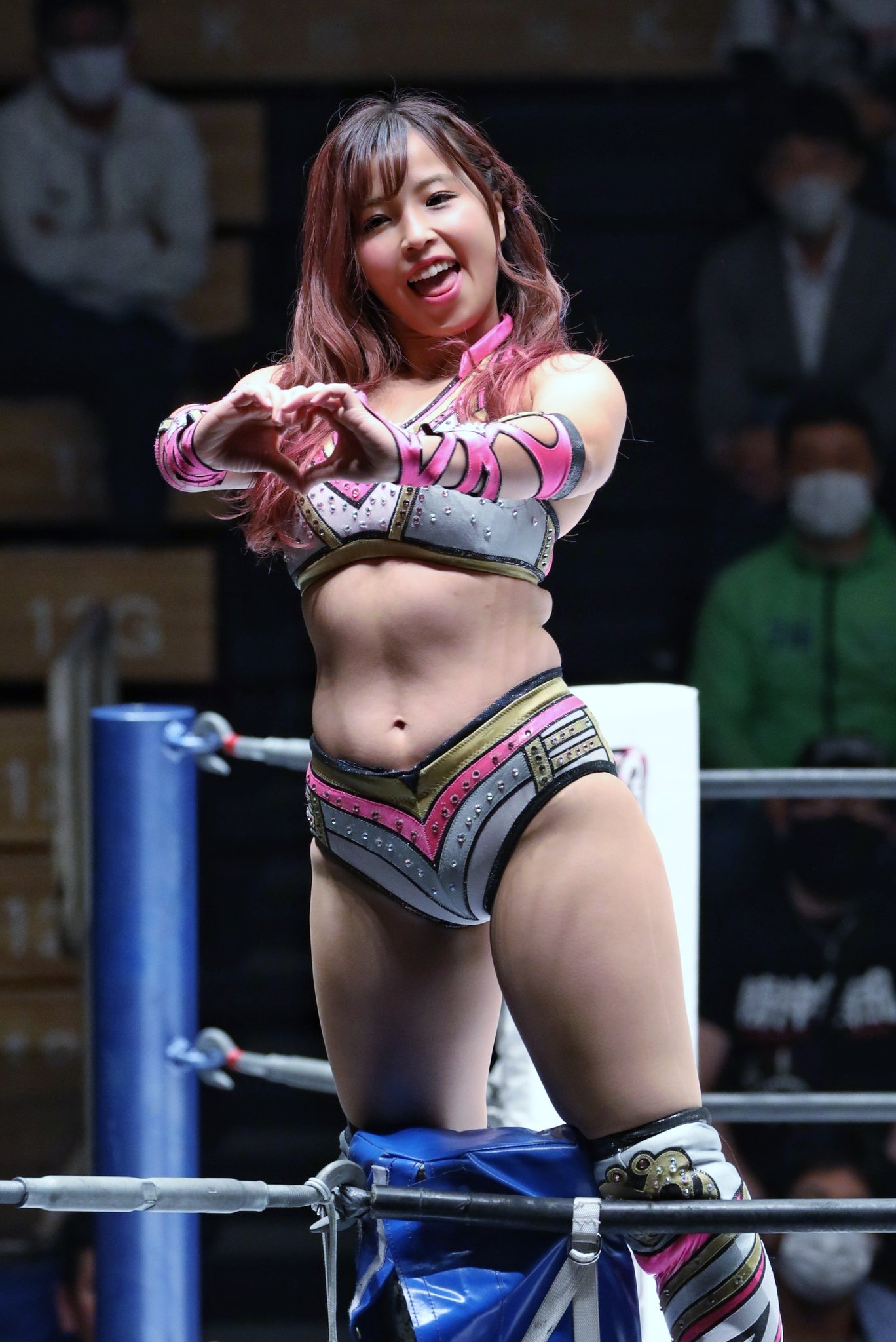スターダム　白川未奈　ポートレート　三種　まっすぐ スターダム 女子プロレス 白川 未奈 ポートレート｜Yahoo!フリマ