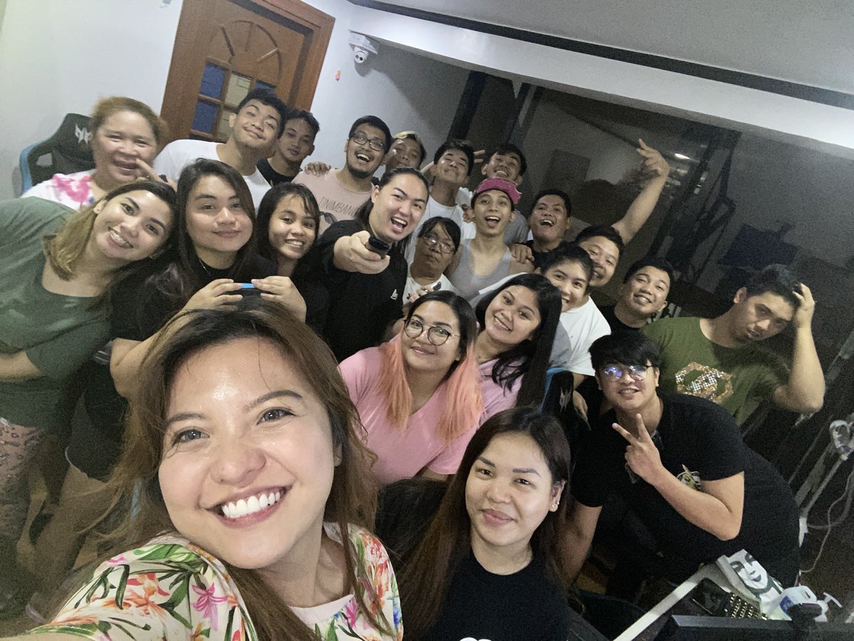HiThisIsViy's tweet photo. ABANG NA ABANG NA KAMIIII!!!!❤️

#congviysaKMJS
#KMJS15
#WampataasSaKMJS15 https://t.co/h1xj6cxmIp