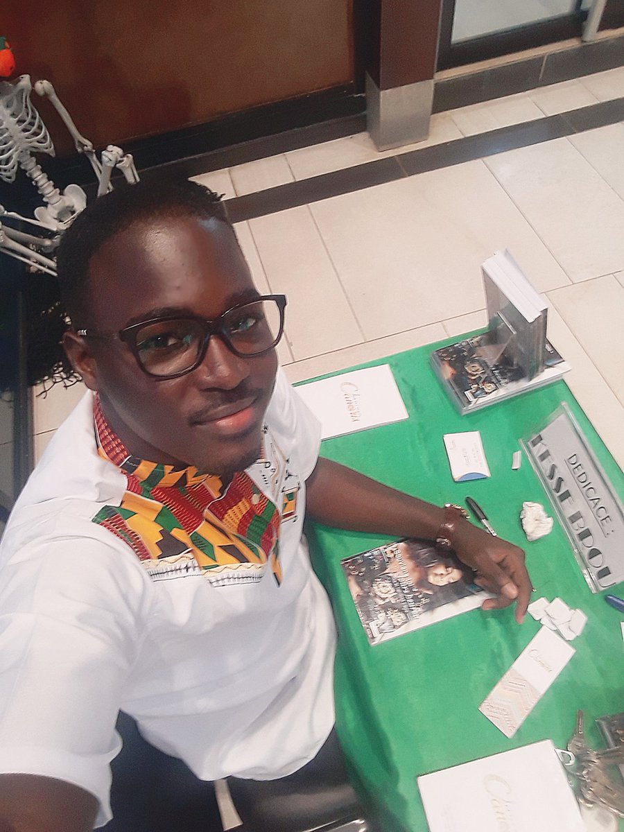 LeLaudateur's tweet photo. Je suis en position je n'attend que vous. Je suis là pour vous offrir ces #jours_heureux
#LDF #PrimaCenter #Canaris
Est-ce qu'un membre de ma TL va me faire la surprise de passer prendre mon livre? https://t.co/kYv3porlik