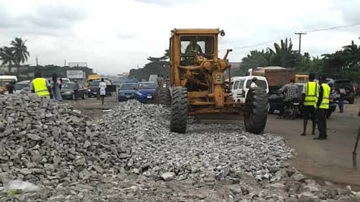 Kingz_sley's tweet photo. We used to Drive through Potholes, now we drive on Rocks
#FixOurRoads
#Otaprotest
#EndSARS
#FixNigeriaNow https://t.co/tY7i00nXai