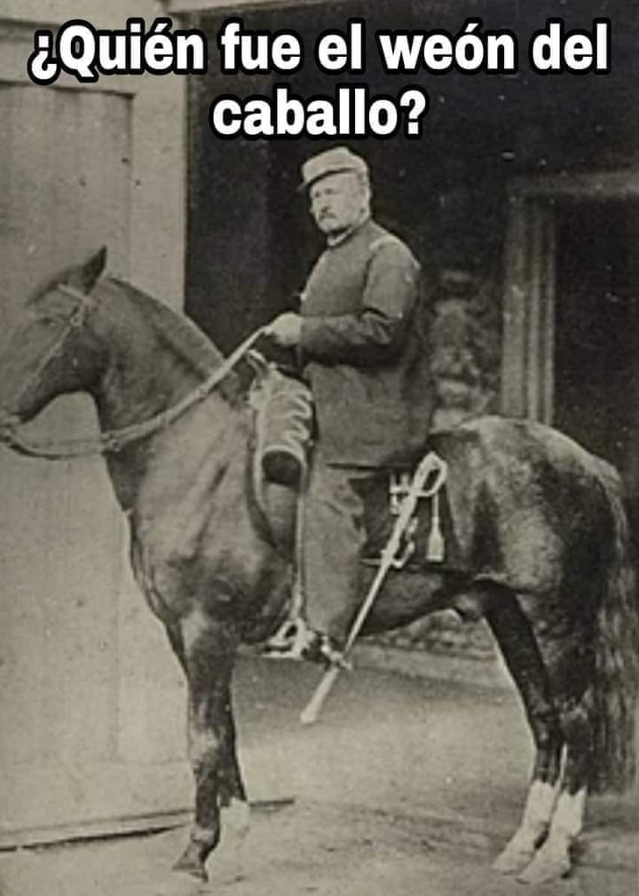 DebiaEduardo's tweet image. Usted se preguntara 
¿quién es ese weón que esta arriba de un caballo en plaza dignidad? 
El general Baquedano era un soldado de limitada capacidad táctica famoso por promover saqueos, robos, violaciones y muerte por donde transitaba. hilo..