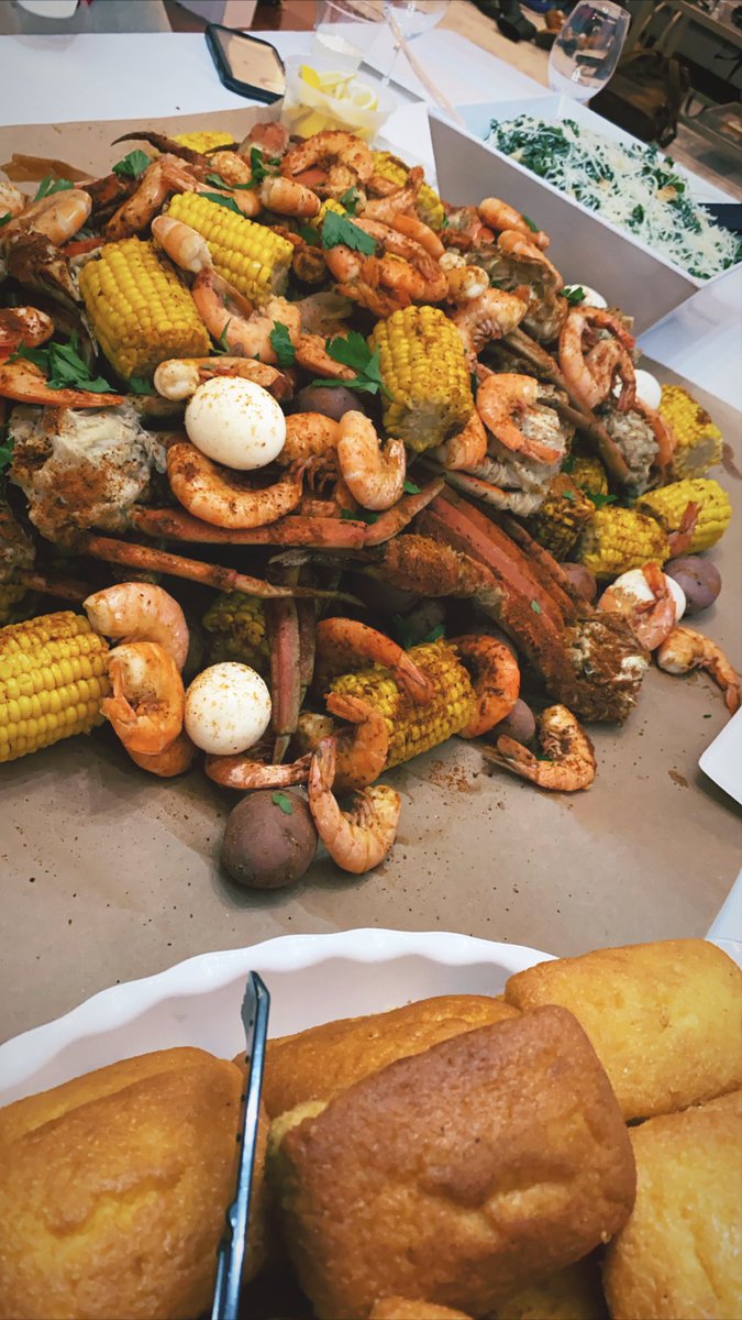 ChefLaurenW's tweet photo. A straight Monster 😈 in the kitchen... Seafood Boil on a Saturday Evening in October #PrimeTaste #DCchef #JustStandard https://t.co/g2nmaBRLM6