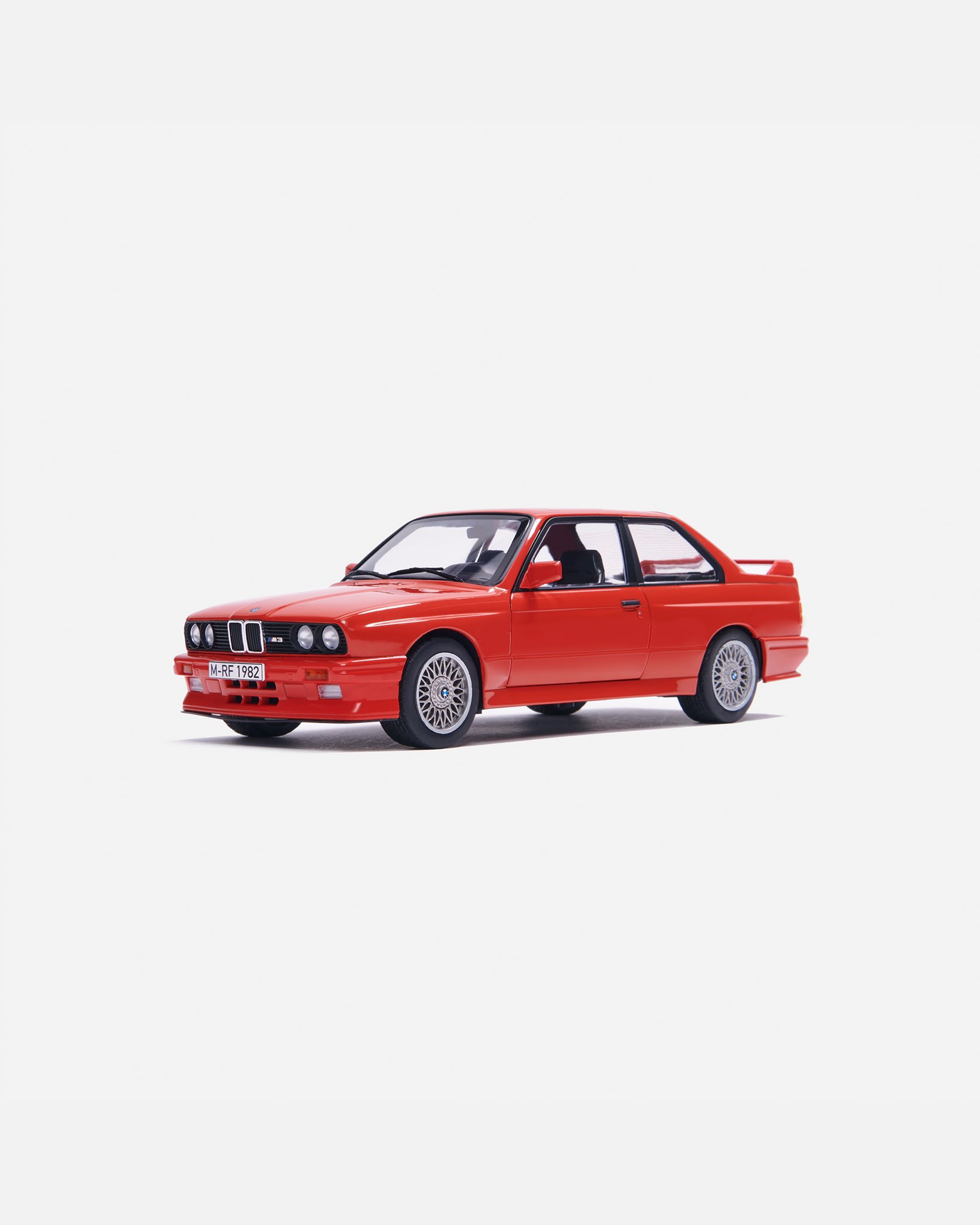 Kith for BMW M3 E30 Diecast Replica 1/18 【公式通販】