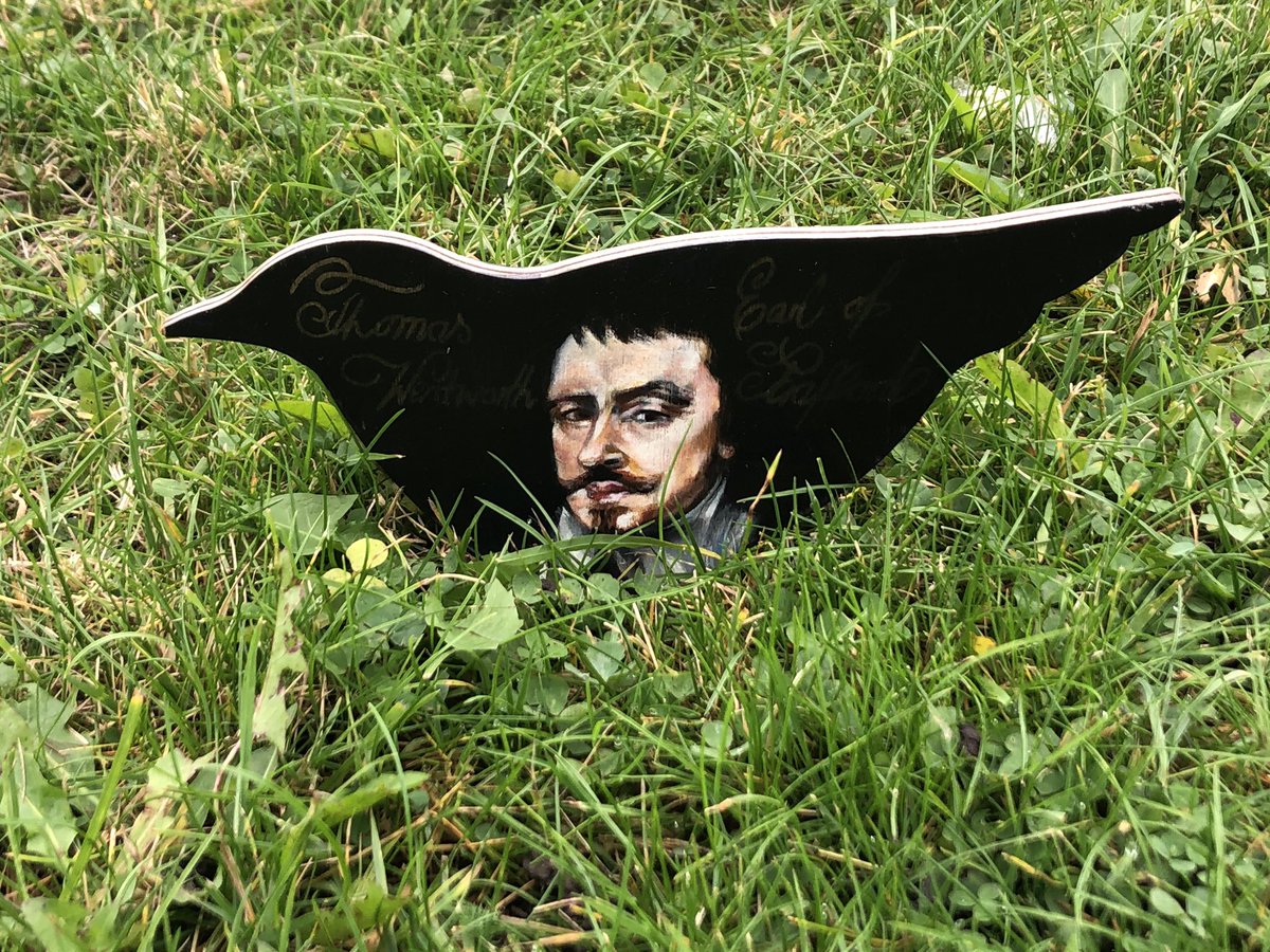 Jcsears11's tweet image. Genuinely cannot believe we managed to find our birds amongst 10,000 #TheFlock 🐦@Wentworth_House. Amazing installation 👍🏼 Well done to all those involved 🐦🖼🎨🌈