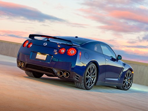 17/20The Nissan GTR!I think this should be in every top 20 cars list!So sexy. It's a flashback to the older skyline but modernised. And I love it. #nissan  #gtr  #top20  #carlist