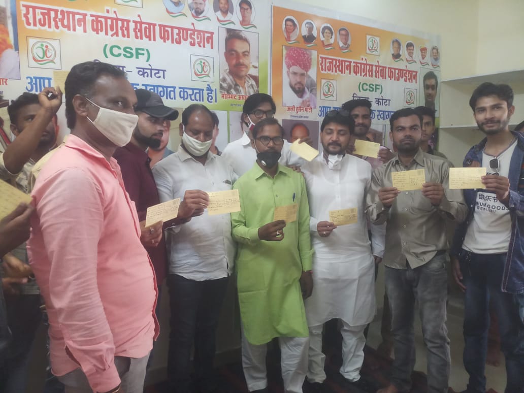 CSF_KotaSBG's tweet photo. आज कोटा संभाग कांग्रेस सेवा फाउंडेशन के तत्वाधान में #जनकीबात कार्यक्रम के तहत प्रधानमंत्री जी नरेंद्र मोदी को जन समस्याओं को लेकर पोस्टकार्ड कार्यक्रम रखा गया https://t.co/2Zjd09WrpN