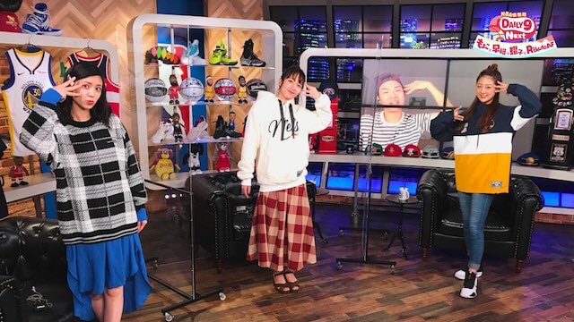 moyoko_sasaki's tweet photo. NBA2019-2020大総括!SPご覧頂きありがとうございました😆🏀💗✨
またNBAが大好きな皆さんと一緒にシーズンの振り返りができて最高に楽しかったです!!🥺💕来シーズンもたのしみですねっっ
そしてDAILY9next本日分配信開始🙆♀️
#31 オススメ男子コーデとリクテスト第3弾 https://t.co/V3ZJj4ybZu https://t.co/Zyo7ft2YN7