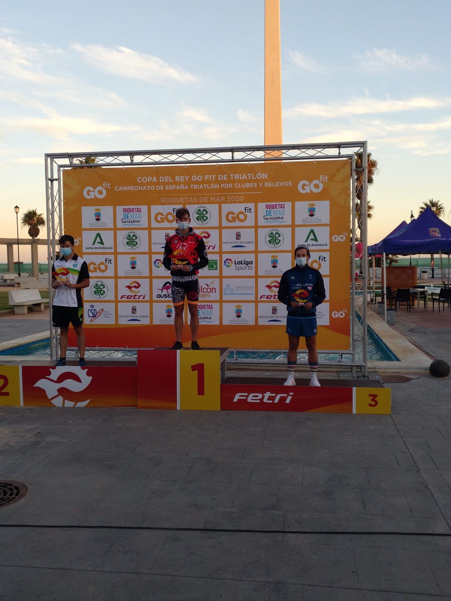 CTAguilas's tweet photo. 🥉Bronce para nuestros chicos en el Cto. de España de Triatlón por Clubes, ayer en Roquetas de Mar. Enormes Pedro, Gabi, Andrés, Javi, Vicente y Víctor #fetriroquetas @Primaflor https://t.co/hBpM9eUPnw