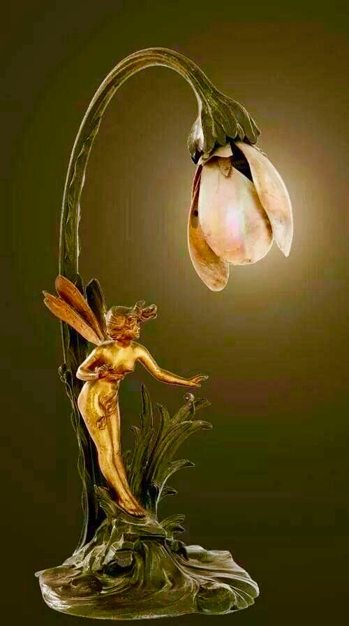 karenleestreet's tweet photo. A little mood lighting...
#ArtNouveau Lamps inspired by fairy tales: a fairy, a frog, some bats
#GothicAesthetics https://t.co/FyXYf5EJgs