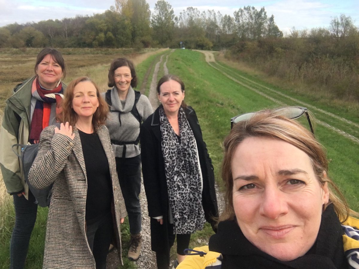 CeliaRichards0n's tweet image. Out walking with the dear sisters on World Menopause Day and we couldn’t be happier. Lots of stops to remove layers though. #warmoctober