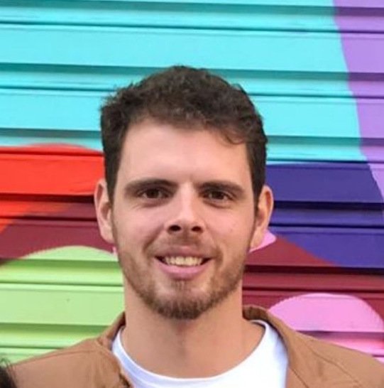 It so good to see <a href="/CiniFelipe/">Felipe Cini</a> thriving! He's on his way to @massachusetts Neuroscience and Behavior PhD Program. He will be studying neuronal mechanisms and circuits involved in song and auditory learning in zebra finches. Good luck Cini from the @flyteeth_lab!